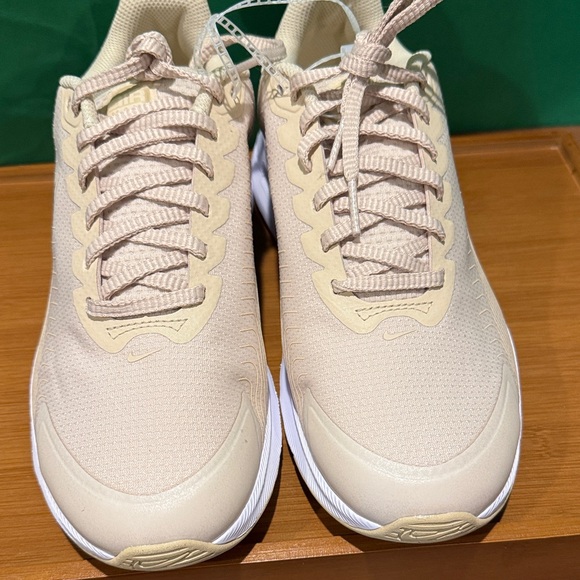 Nike Women's Beige Sneakers with White Accents - Picture 2 of 5